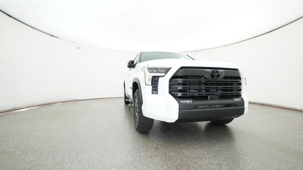 2026 Toyota Tundra SR5 CrewMax photo 31