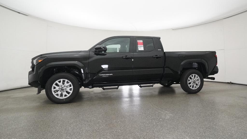 2025 Toyota Tacoma SR5 photo 4