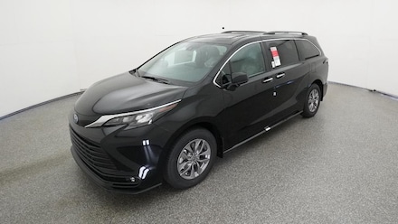 2025 Toyota Sienna XLE 8 Passenger Van Passenger Van