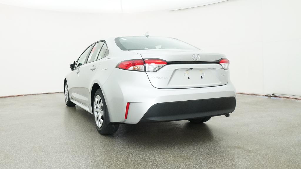 2025 Toyota Corolla LE photo 4