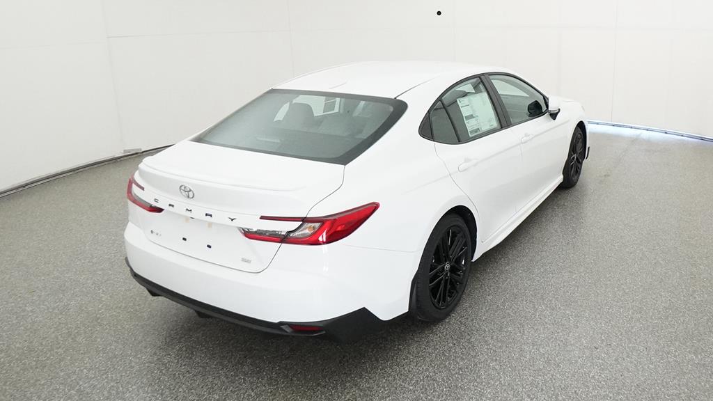 2025 Toyota Camry SE photo 14