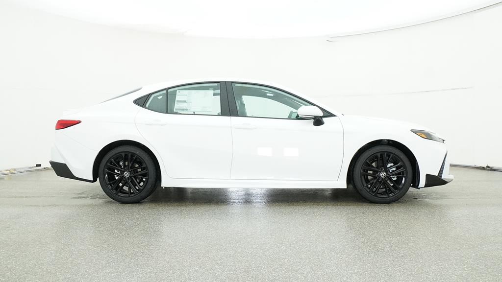 2025 Toyota Camry SE photo 22