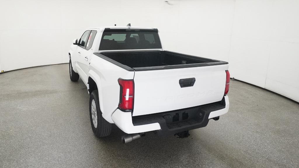 2025 Toyota Tacoma SR5 photo 9
