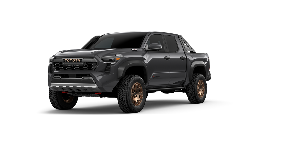 2025 Toyota Tacoma Trailhunter photo 2