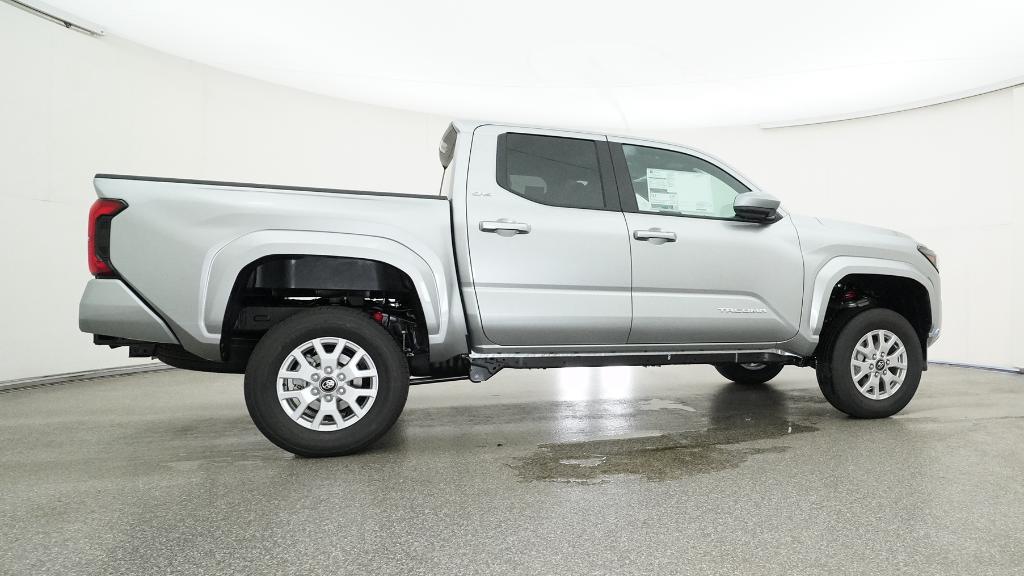 2025 Toyota Tacoma SR5 4x4 Double Cab photo 4