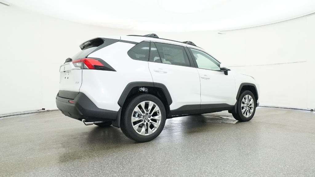 2025 Toyota RAV4 XLE Premium photo 2