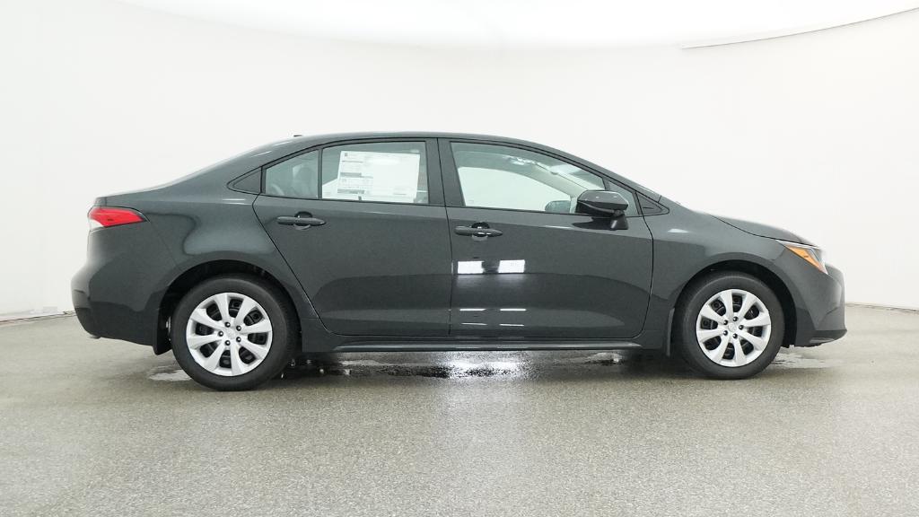 2025 Toyota Corolla LE photo 2