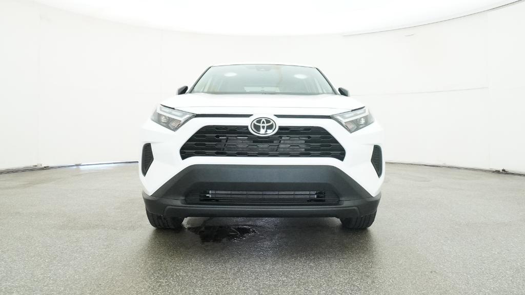 2025 Toyota RAV4 LE photo 3