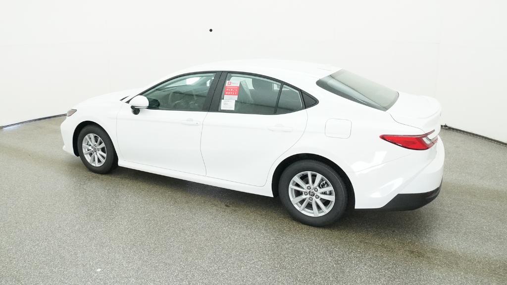 2025 Toyota Camry LE photo 7
