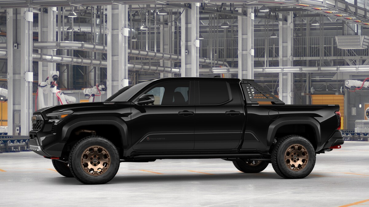 2025 Toyota Tacoma Trailhunter 4x4 photo 3