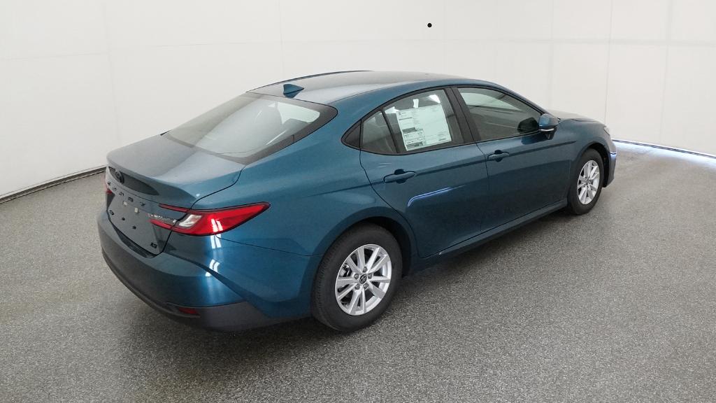 2026 Toyota Camry LE photo 13