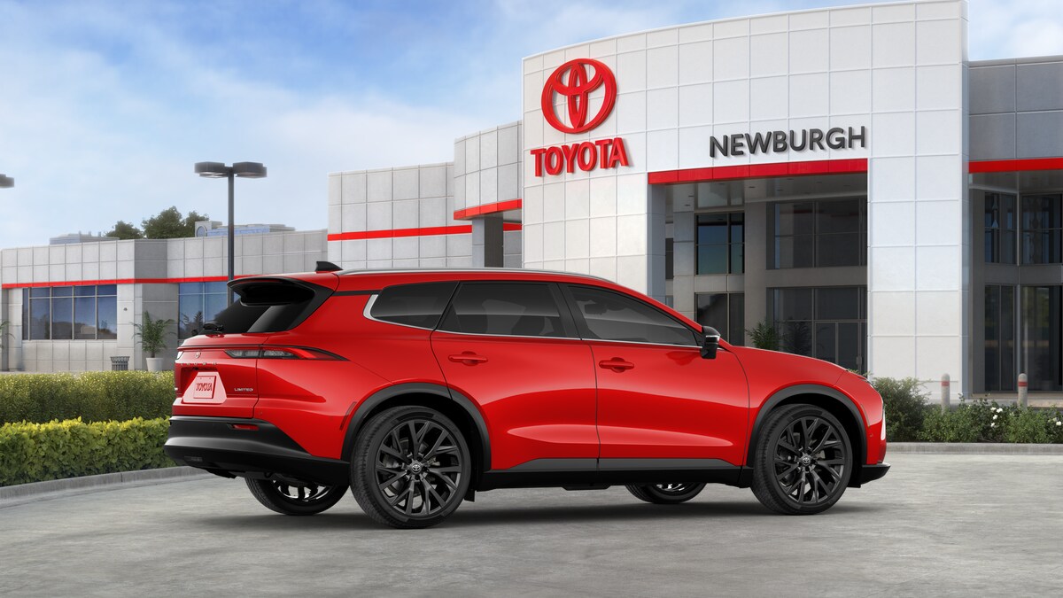 2025 Toyota Crown Signia Limited - Photo 11