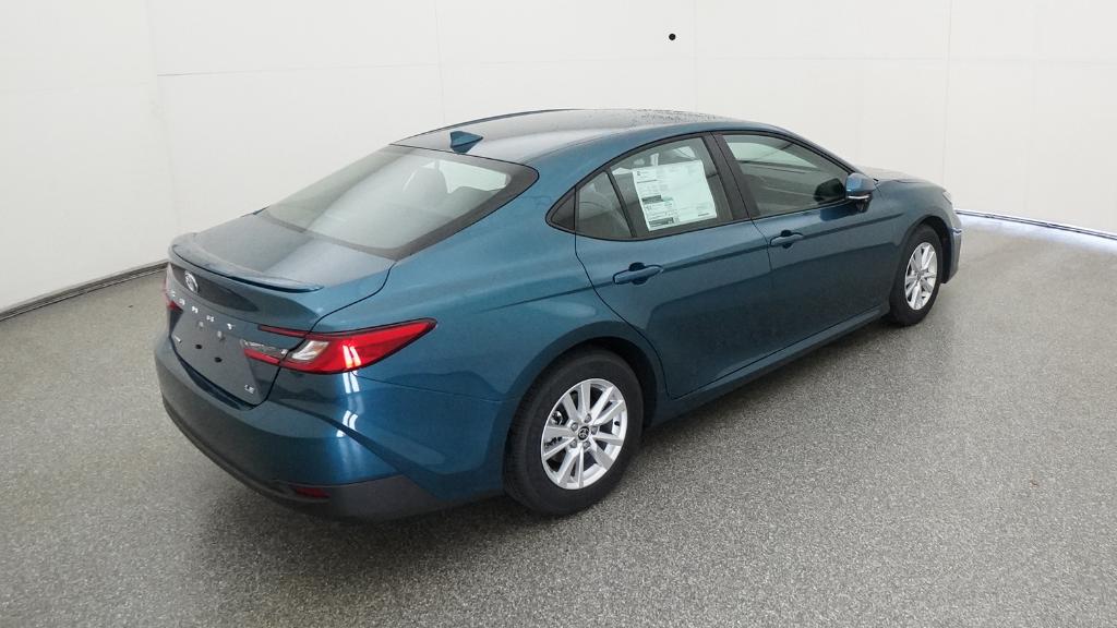 2025 Toyota Camry LE photo 34