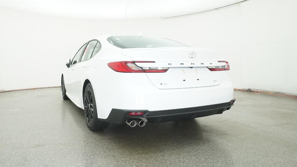 2025 Toyota Camry SE photo 3