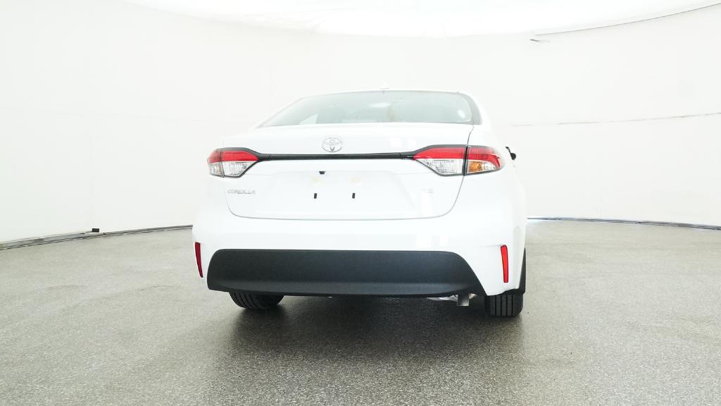 2025 Toyota Corolla LE photo 3