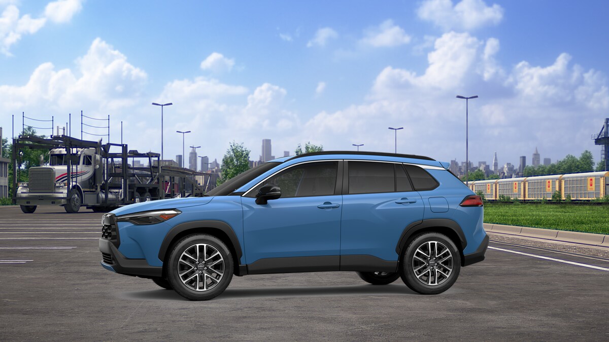 2026 Toyota Corolla Cross XLE photo 2