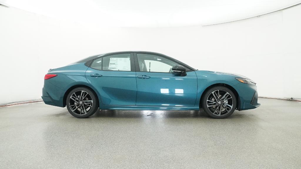 2025 Toyota Camry XSE photo 3