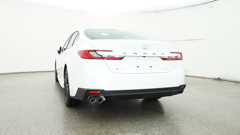 2025 Toyota Camry SE photo 3