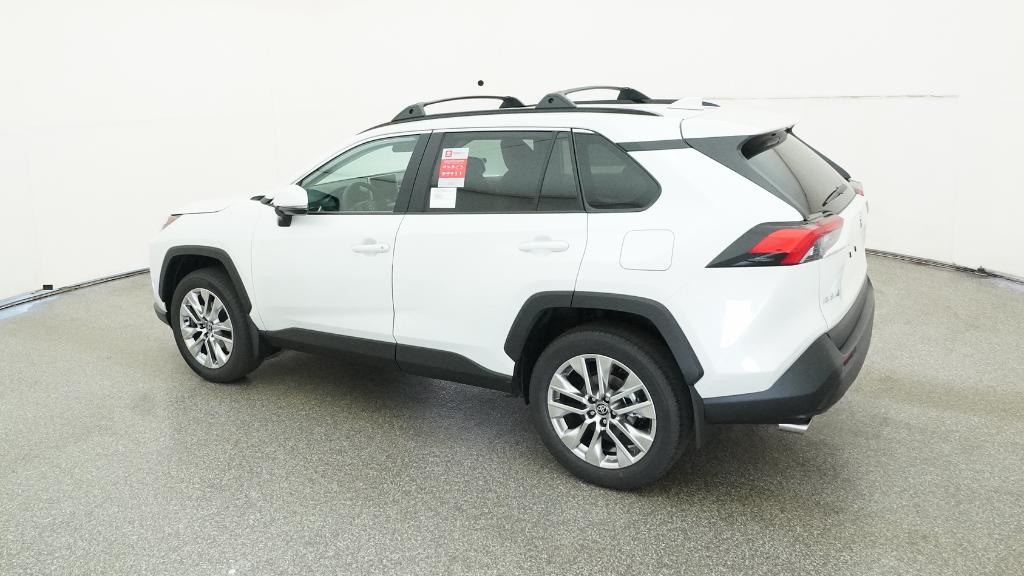 2025 Toyota RAV4 XLE Premium photo 4