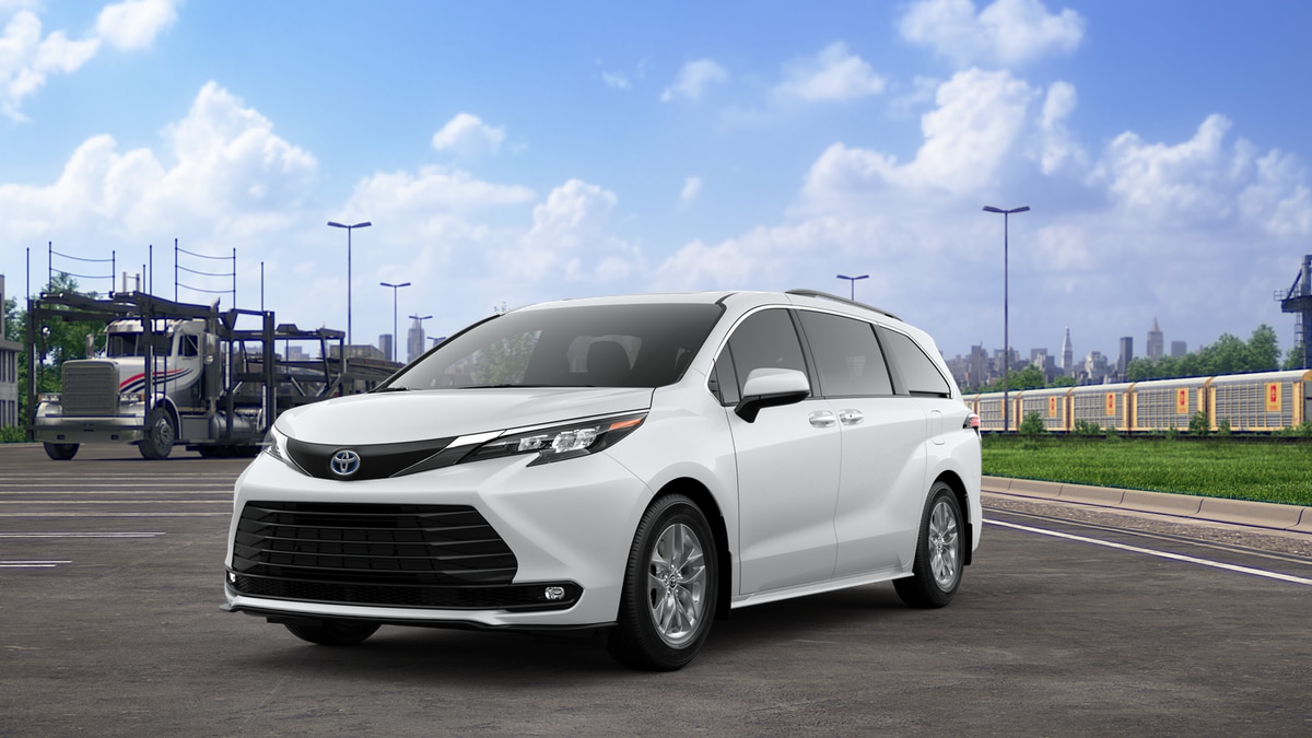 2025 Toyota Sienna 8 PASSENGER 