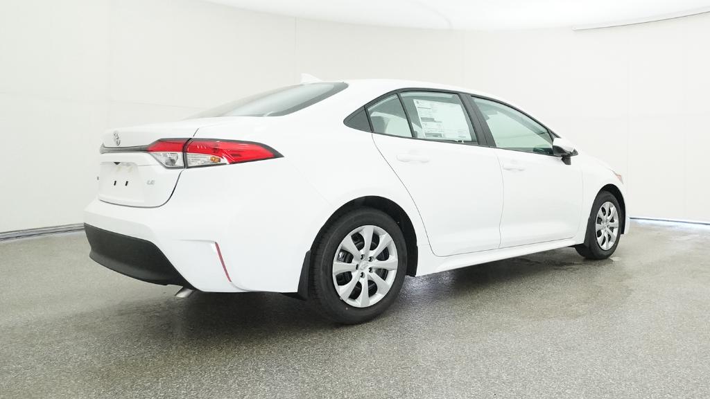 2025 Toyota Corolla LE photo 2