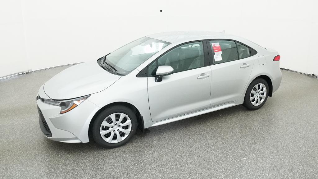 2025 Toyota Corolla LE photo 2