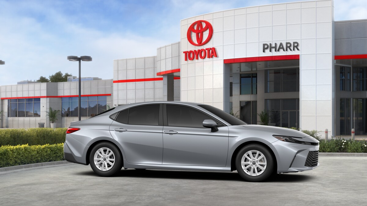 2025 Toyota Camry LE photo 17