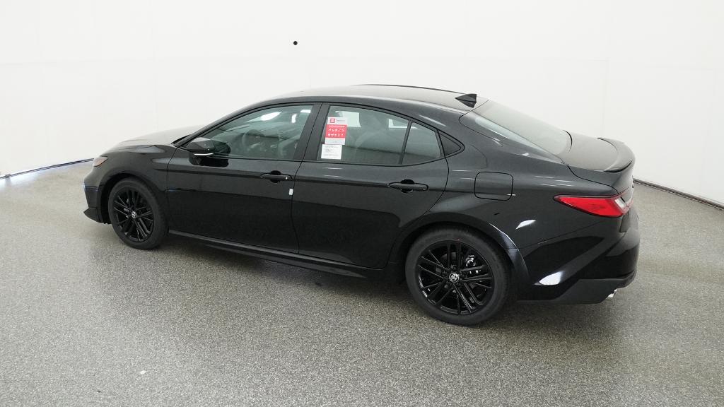 2025 Toyota Camry SE photo 3