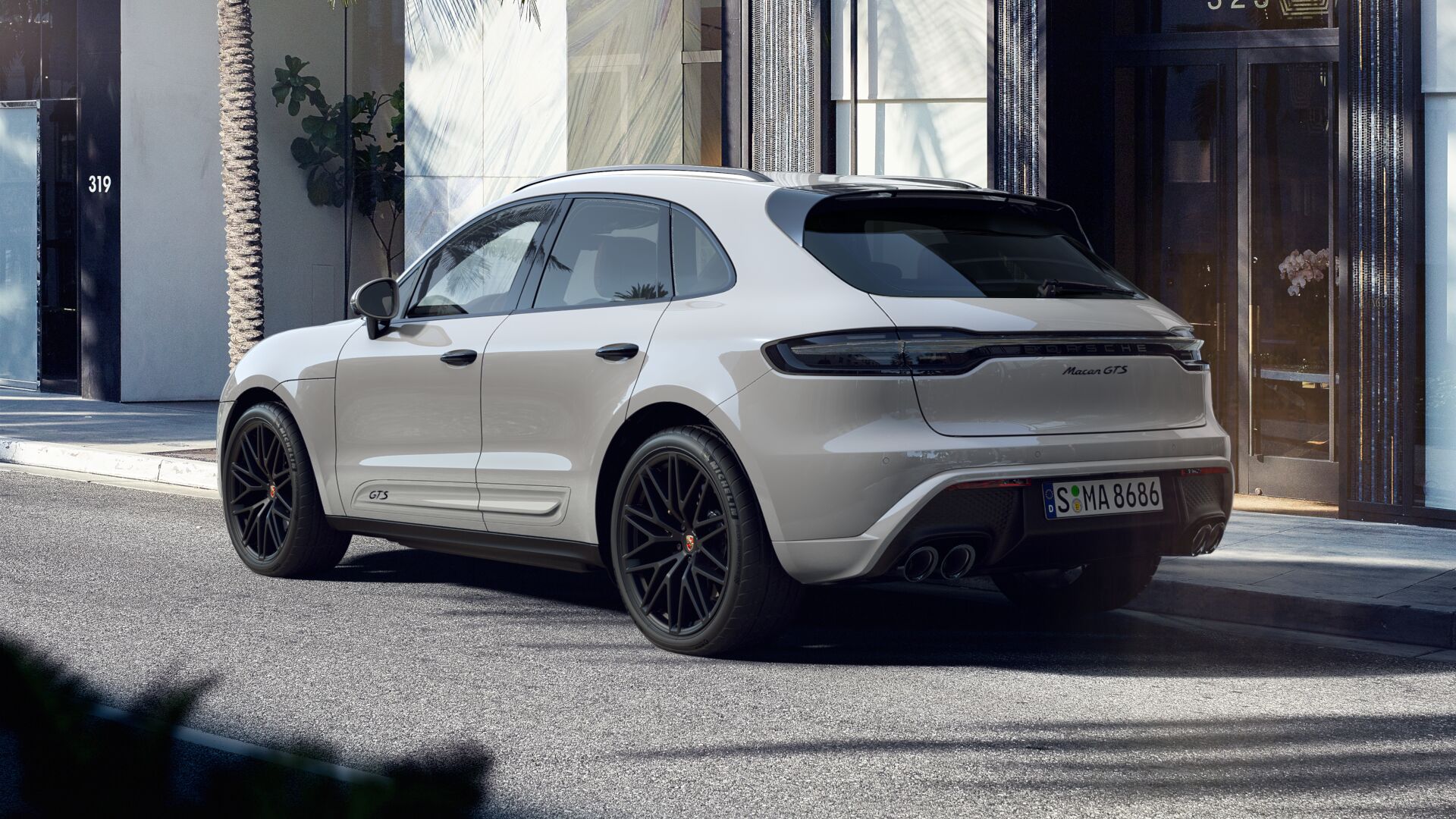 2025 Porsche Macan GTS photo 3