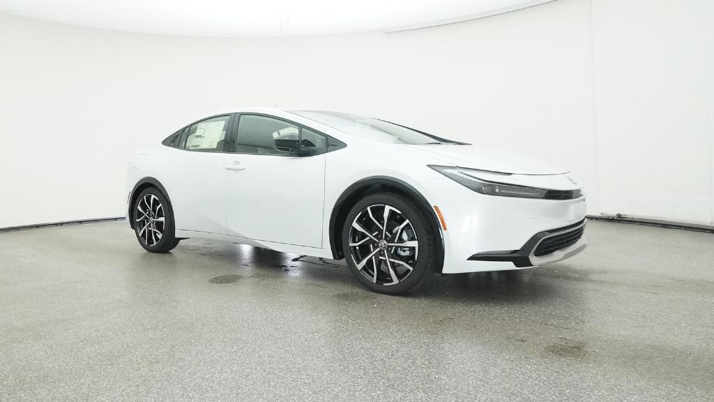 2026 Toyota Prius Plug-in Hybrid XSE photo 3
