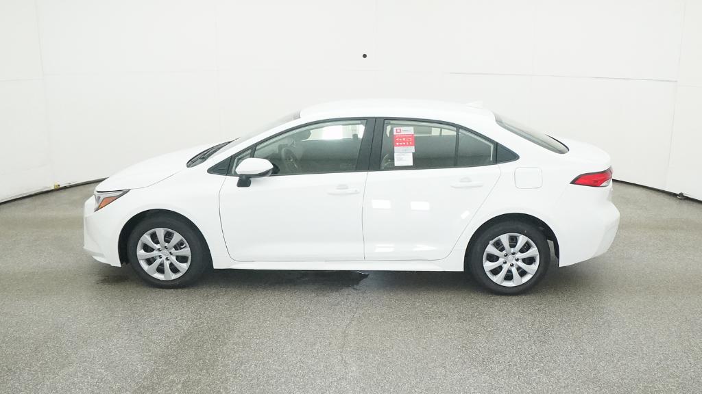 2025 Toyota Corolla Hybrid LE photo 16