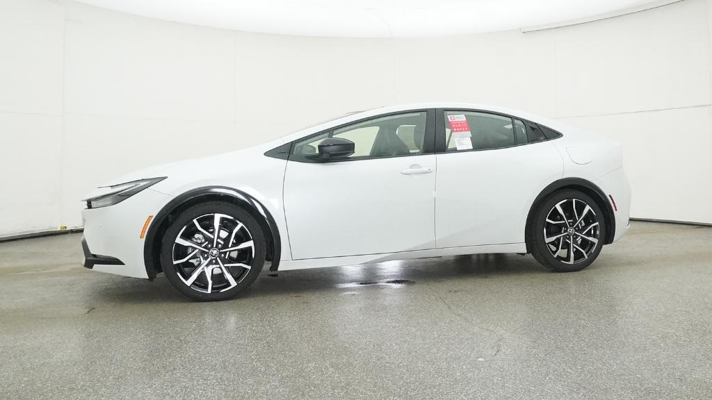 2026 Toyota Prius Plug-in Hybrid XSE photo 30