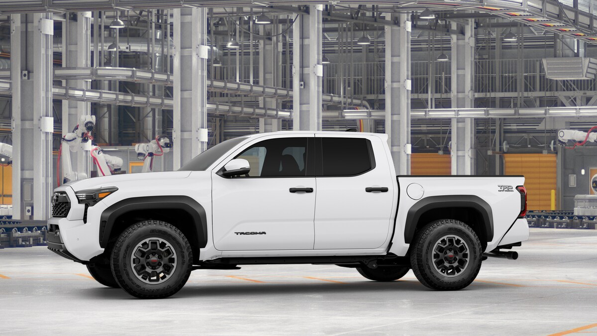 2025 Toyota Tacoma TRD Off-Road photo 3