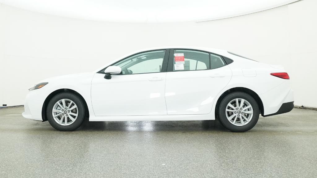 2025 Toyota Camry LE photo 10