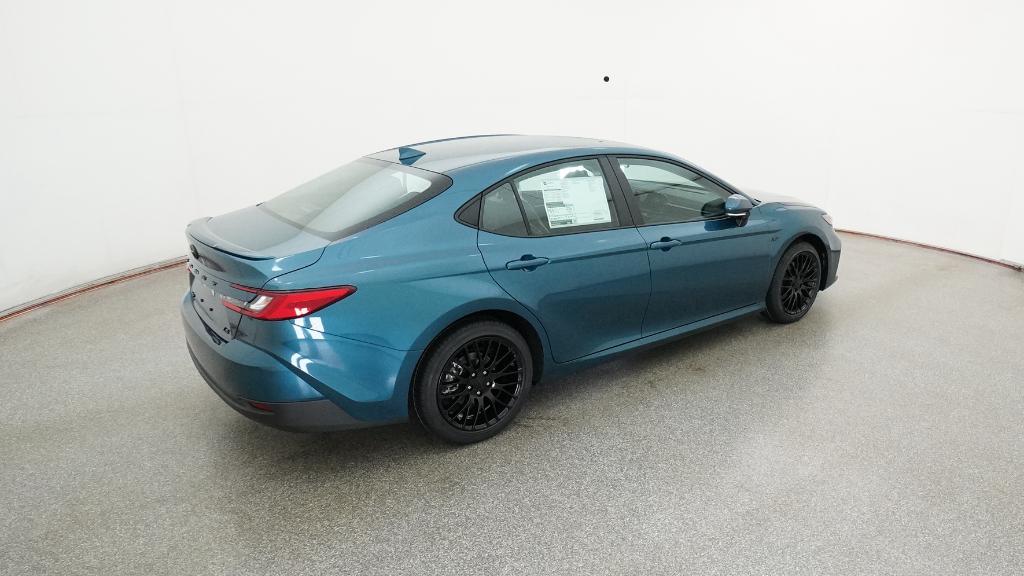 2025 Toyota Camry LE photo 14