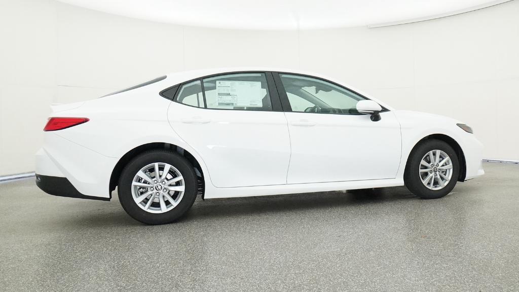 2025 Toyota Camry LE photo 28