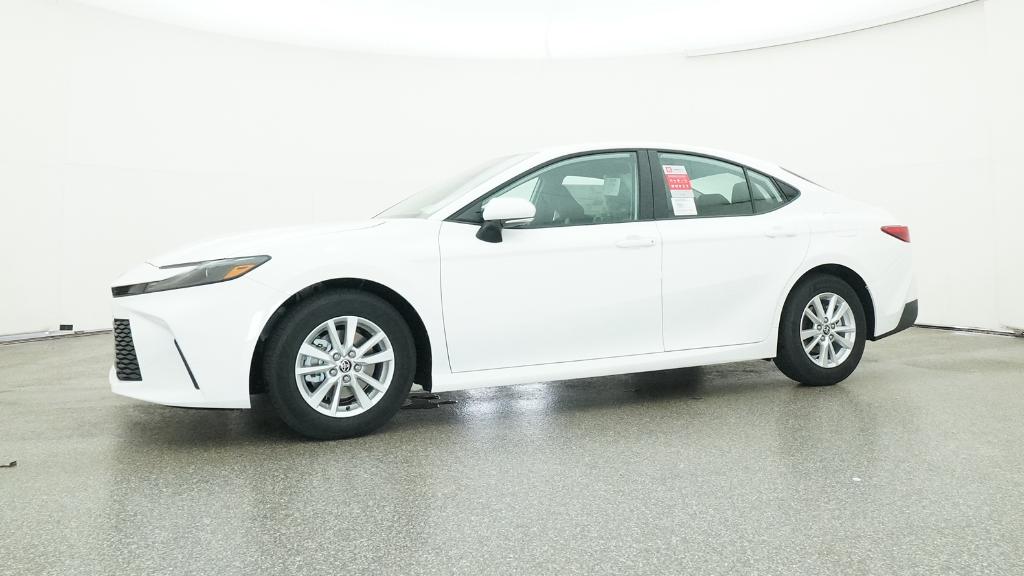 2025 Toyota Camry LE photo 25