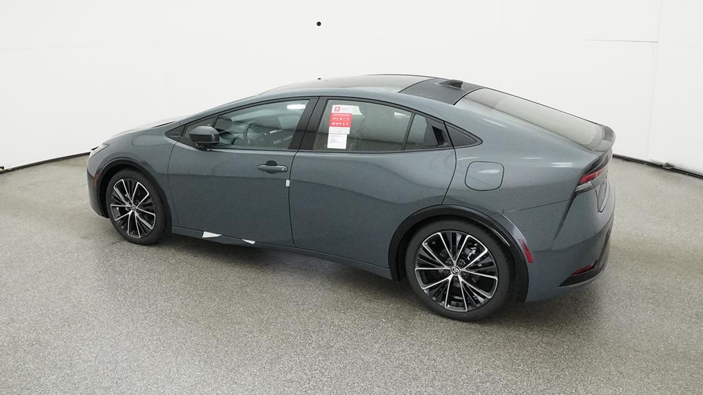 2025 Toyota Prius Limited photo 4