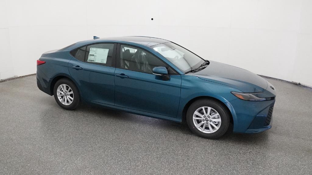 2026 Toyota Camry LE photo 10