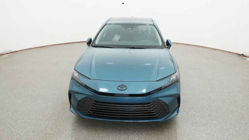 2025 Toyota Camry LE photo 13