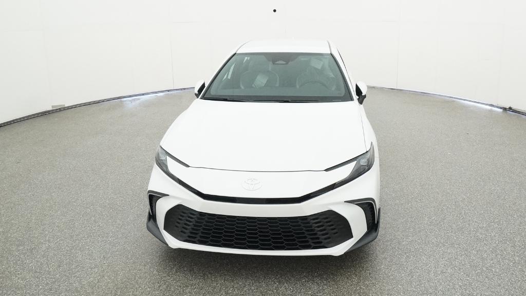 2025 Toyota Camry SE photo 4