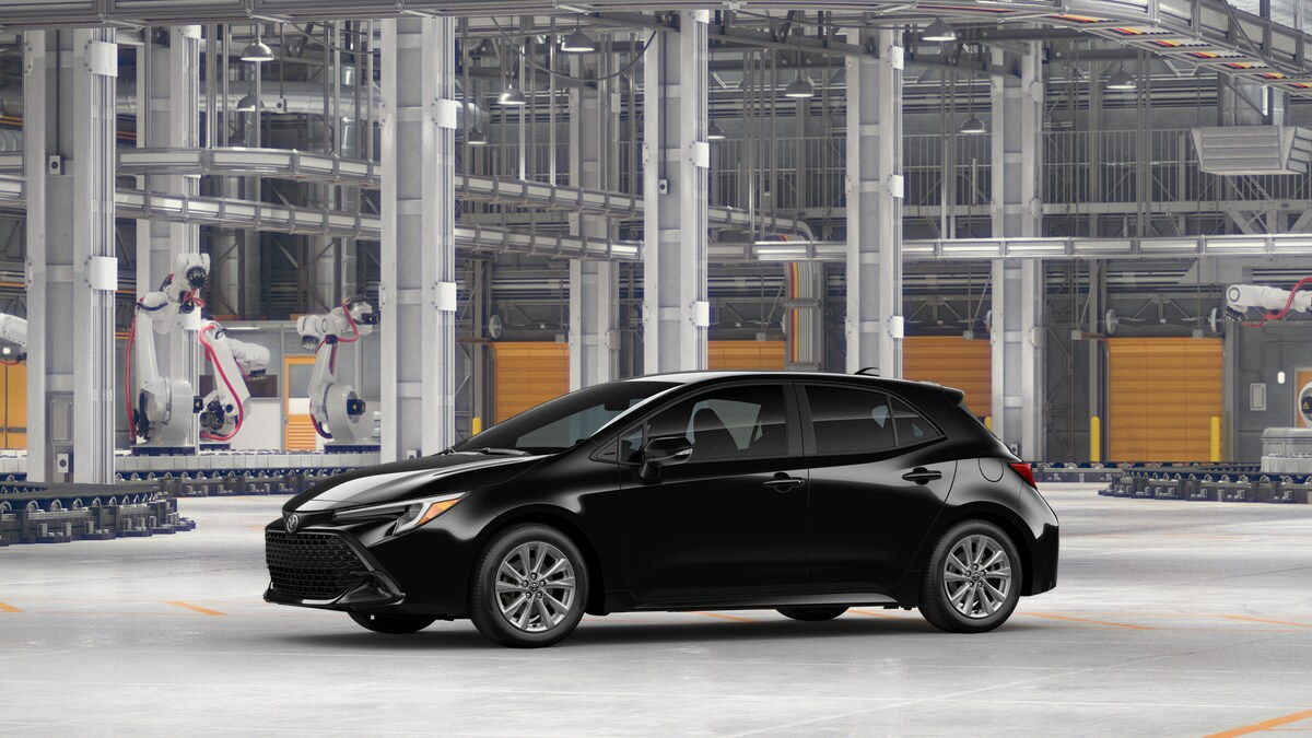 2025 Toyota Corolla SE photo 3