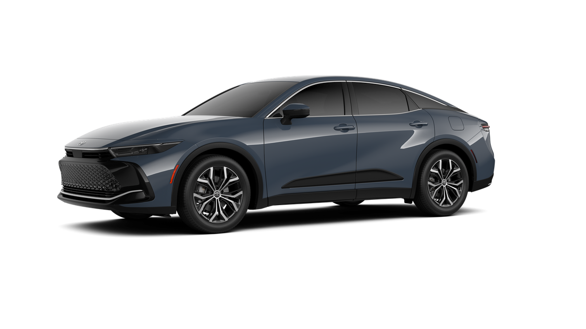 2026 Toyota Crown XLE photo 3