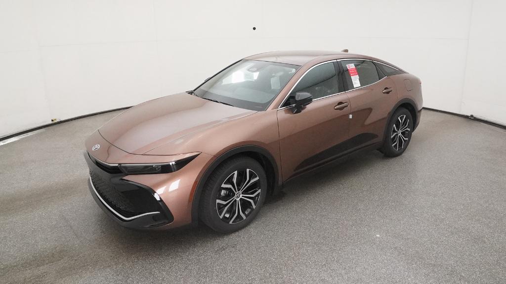 2026 Toyota Crown XLE photo 2