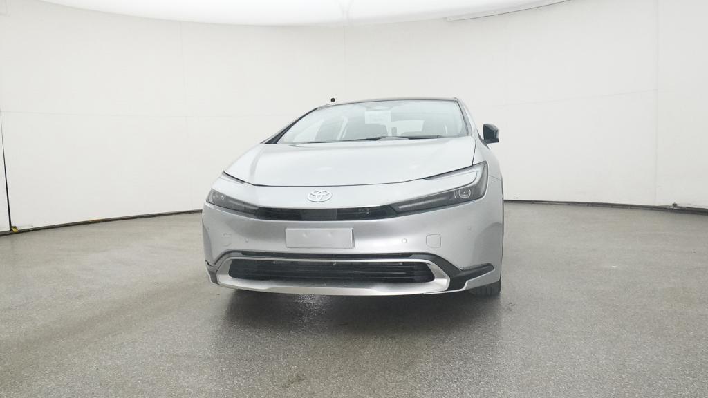2026 Toyota Prius XSE Premium Plug-in Hybrid photo 3