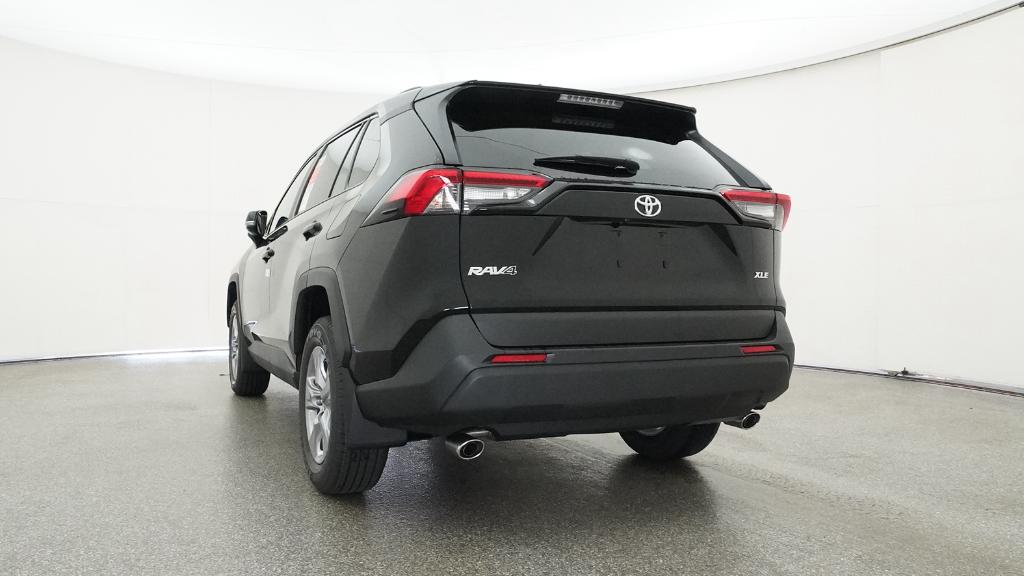 2025 Toyota RAV4 XLE photo 3