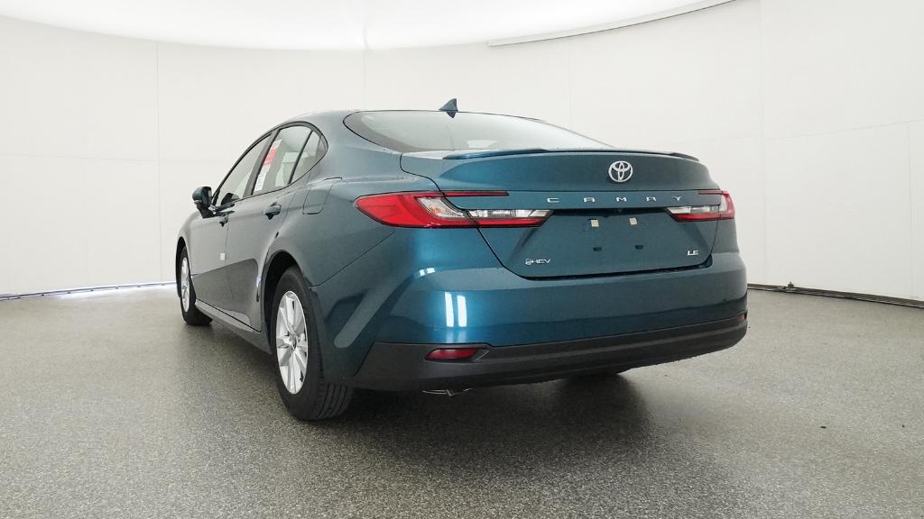 2025 Toyota Camry LE photo 9