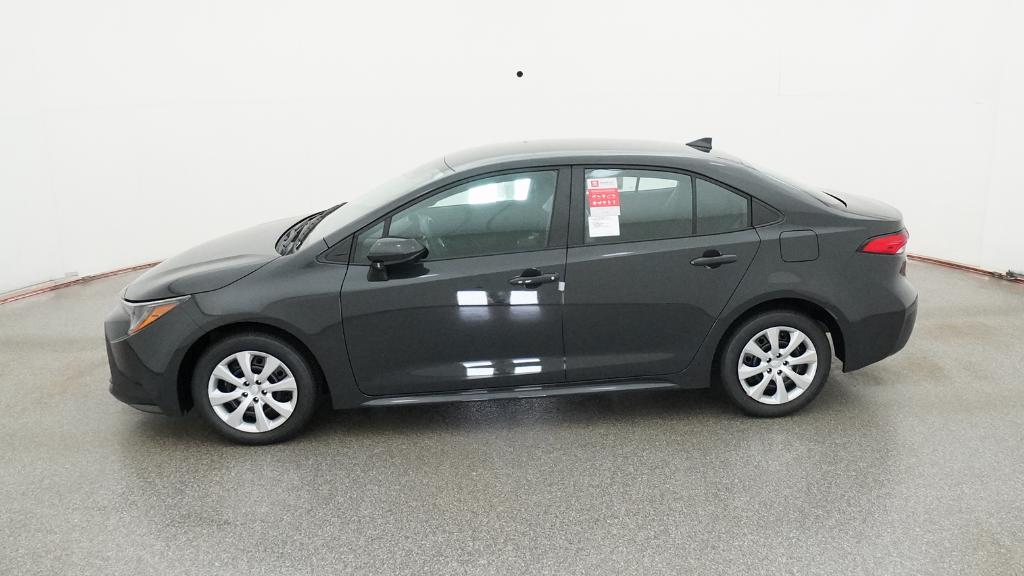 2025 Toyota Corolla LE photo 4