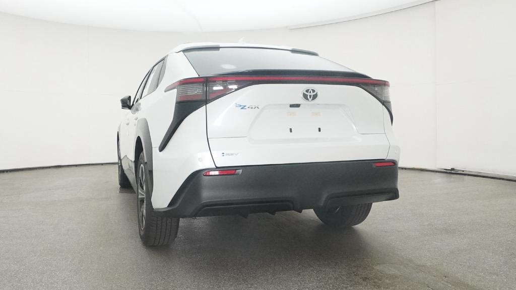 2025 Toyota bZ4X XLE photo 12