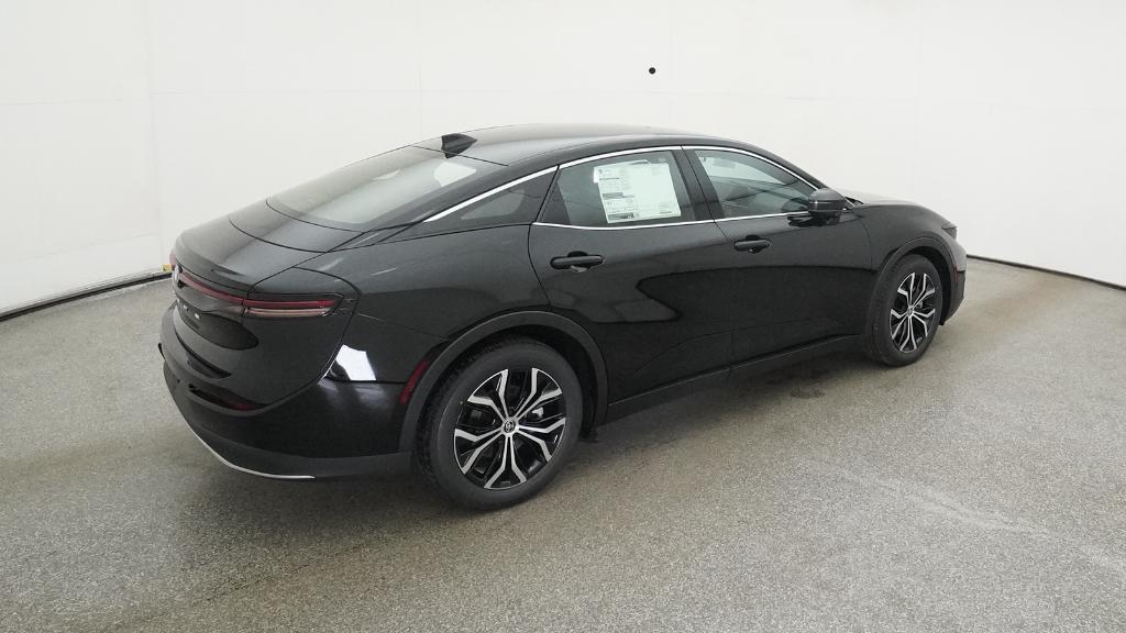 2026 Toyota Crown XLE photo 4